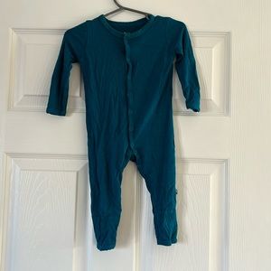 Kyte baby button romper. Size 6-12 months. Color:Baltic